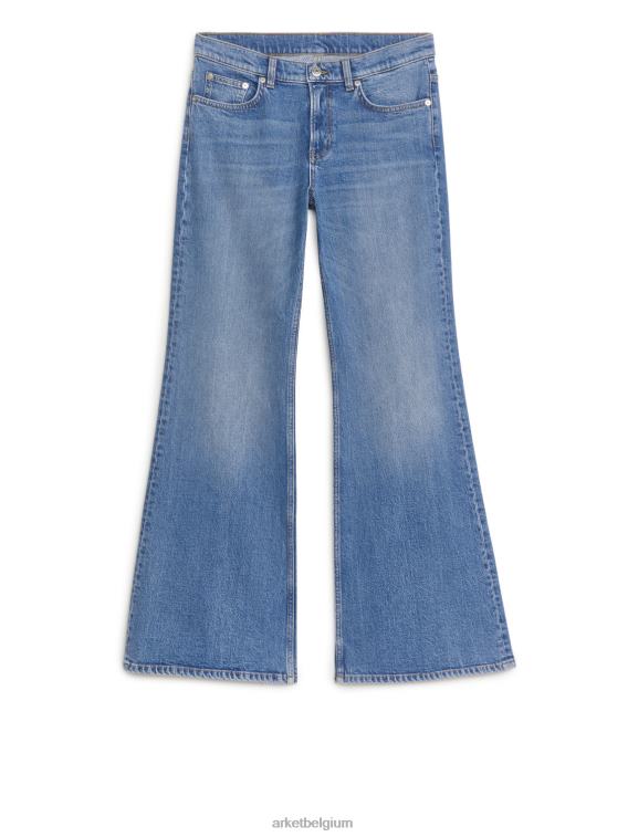ARKET kleding 0DXJP144 helderblauw Wave slim uitlopende stretchjeans vrouwen